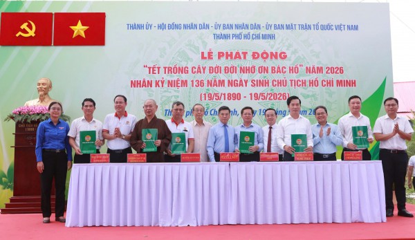 TP.HCM tổ chức trồng cây mừng sinh nhật Bác TP.HCM tổ chức trồng cây mừng sinh nhật Bác