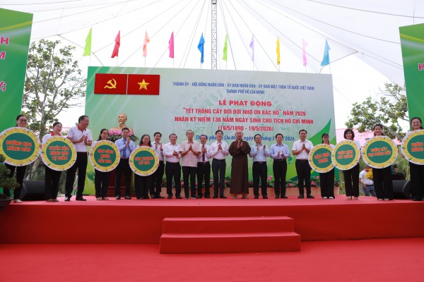 TP.HCM tổ chức trồng cây mừng sinh nhật Bác TP.HCM tổ chức trồng cây mừng sinh nhật Bác