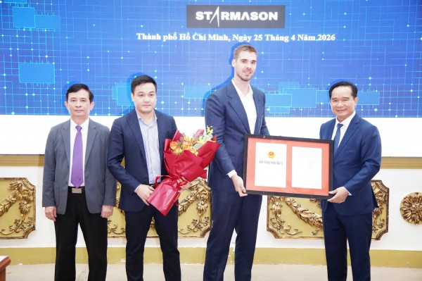 TP.HCM trao chứng nhận đăng ký đầu tư cho 4 'siêu' dự án công nghệ cao