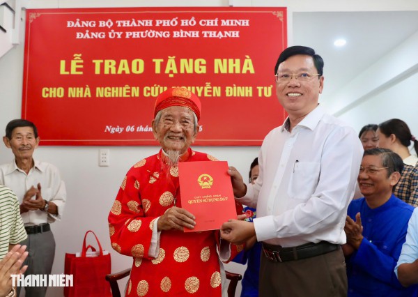 TP.HCM trao tặng nhà mới cho nhà nghiên cứu Nguyễn Đình Tư ở tuổi 106