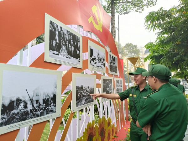 TP.HCM trưng bày tư liệu quý về những ngày đầu thành lập Đảng Cộng sản Việt Nam