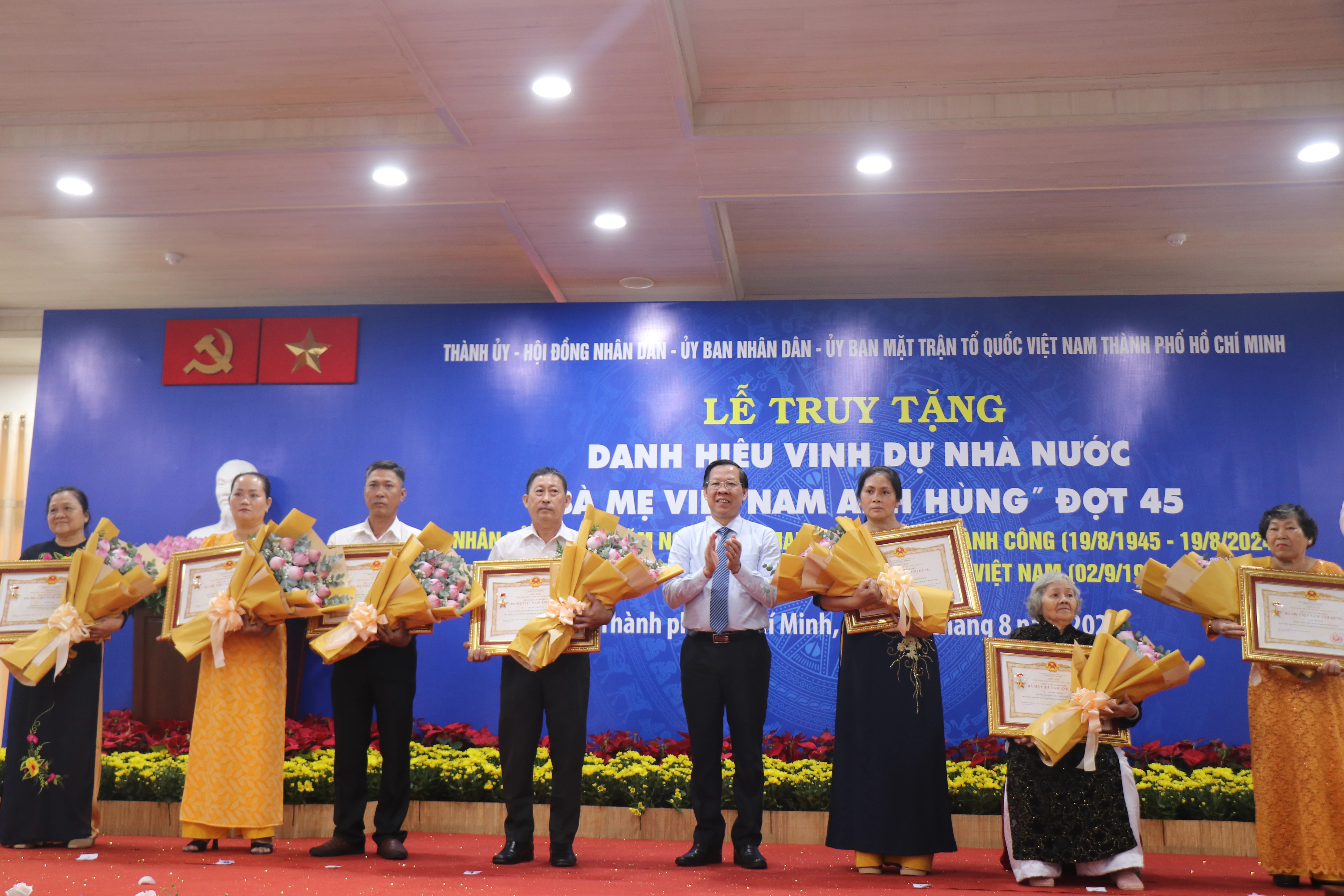 TP.HCM truy tặng danh hiệu Mẹ Việt Nam anh hùng cho 7 mẹ