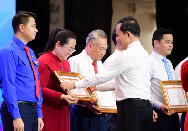 TP.HCM tuyên dương 358 tập thể, cá nhân học và làm theo gương Bác Hồ