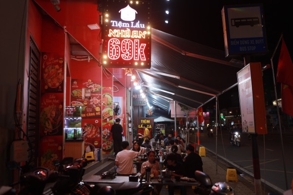 TP.HCM với 'cơn sốt' trà sữa 7.000 đồng, lẩu 69.000 đồng: Giật mình vì siêu rẻ? TP.HCM với 'cơn sốt' trà sữa 7.000 đồng, lẩu 69.000 đồng: Giật mình vì siêu rẻ?