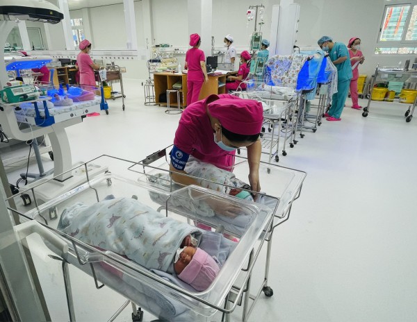 TP.HCM vừa ban hành nhiều chính sách để người dân nâng mức sinh