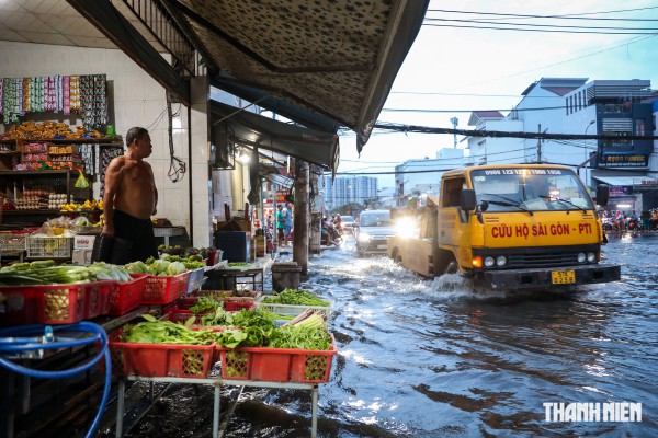 TP.HCM yêu cầu hạ thấp hồ chứa, chủ động đón bão số 15 TP.HCM yêu cầu hạ thấp hồ chứa, chủ động đón bão số 15