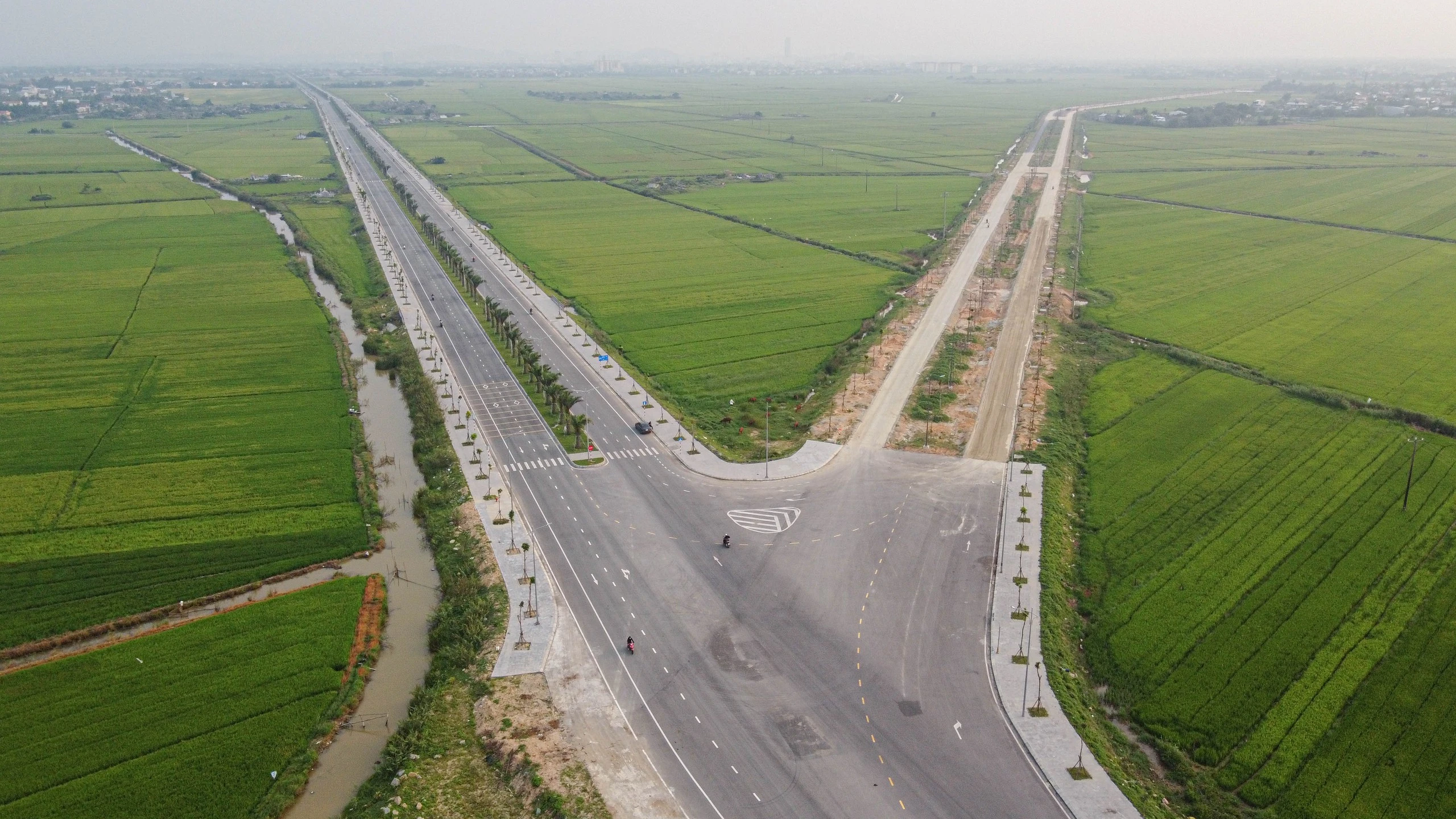 TP.Huế: Cận cảnh dự án đường hơn 4 km làm 6 năm chưa xong