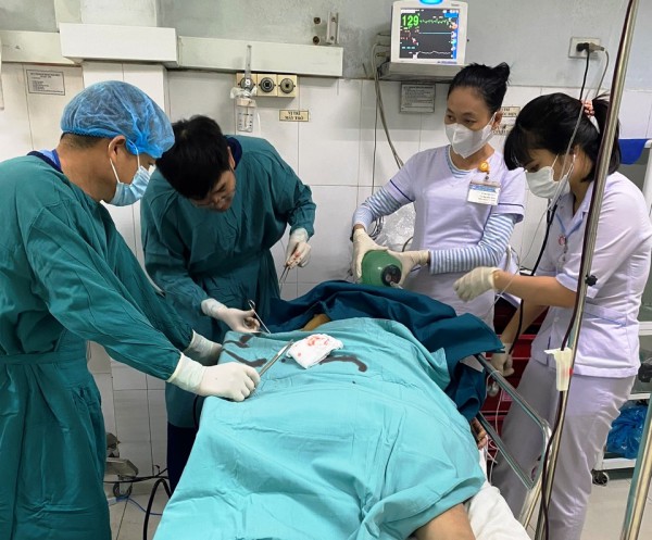 Tai nạn trên cao tốc Đà Nẵng - Quảng Ngãi: Thêm 1 hành khách tử vong Tai nạn trên cao tốc Đà Nẵng - Quảng Ngãi: Thêm 1 hành khách tử vong