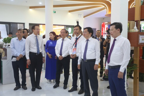 Tây Ninh: Khoa học công nghệ là động lực tăng trưởng 2 con số