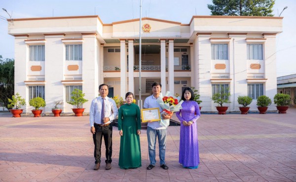 Tây Ninh: Nam thanh niên dũng cảm cứu bé trai bị rơi xuống hầm nước thải Tây Ninh: Nam thanh niên dũng cảm cứu bé trai bị rơi xuống hầm nước thải