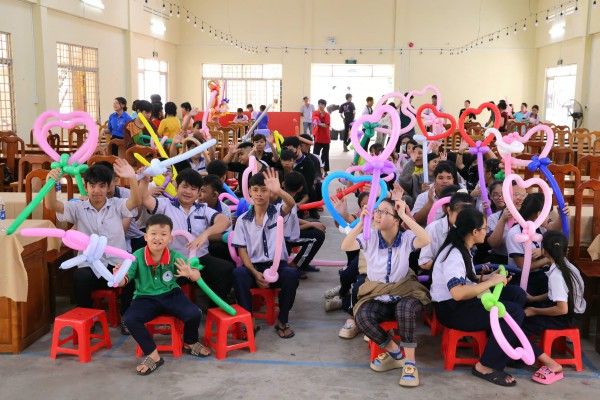 Tết Thiếu nhi 1.6 sớm tại Trường giáo dục chuyên biệt Cần Thơ Tết Thiếu nhi 1.6 sớm tại Trường giáo dục chuyên biệt Cần Thơ