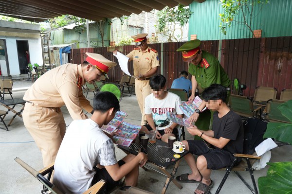 Thanh thiếu niên vi phạm giao thông gia tăng, CSGT Huế siết xử lý