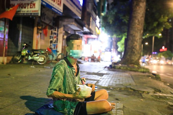 Thành ủy TP.HCM chỉ đạo siết chặt quản lý tình trạng người lang thang, xin ăn Thành ủy TP.HCM chỉ đạo siết chặt quản lý tình trạng người lang thang, xin ăn