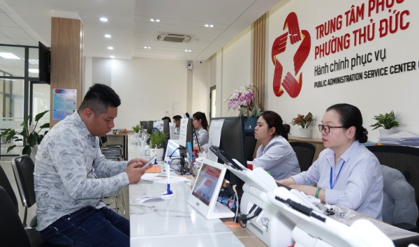 Thành ủy TP.HCM yêu cầu cắt giảm 30 - 50% chi phí in ấn, giấy tờ Thành ủy TP.HCM yêu cầu cắt giảm 30 - 50% chi phí in ấn, giấy tờ