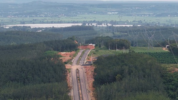 Tháo 'nút thắt' dự án đầu tư công ở Quảng Ngãi Tháo 'nút thắt' dự án đầu tư công ở Quảng Ngãi
