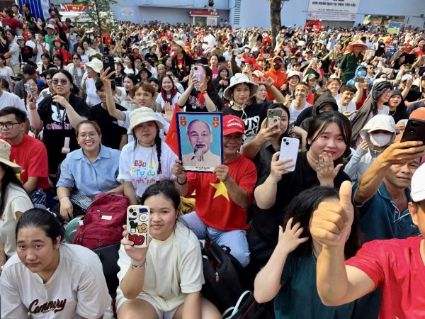 Thi đua là yêu nước, yêu nước phải thi đua Thi đua là yêu nước, yêu nước phải thi đua