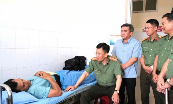 Thiếu tá công an bị thương khi truy bắt nhóm trộm chó ở Đà Lạt
