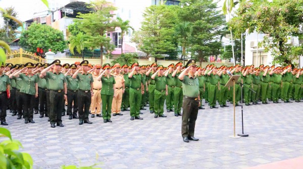 Thiếu tướng Nguyễn Hữu Hợp: Mạnh tay với tội phạm, giữ vững an ninh mùa lễ hội Thiếu tướng Nguyễn Hữu Hợp: Mạnh tay với tội phạm, giữ vững an ninh mùa lễ hội