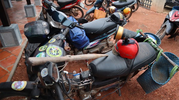 Thú săn ‘lộc trời’ nấm mối: May rủi, hiểm nguy và cuộc cạnh tranh thầm lặng Thú săn ‘lộc trời’ nấm mối: May rủi, hiểm nguy và cuộc cạnh tranh thầm lặng