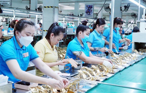 Thuế đối ứng Mỹ - Việt: Ngành nào ảnh hưởng nhiều nhất vì mức thuế 20%? Thuế đối ứng Mỹ - Việt: Ngành nào ảnh hưởng nhiều nhất vì mức thuế 20%?