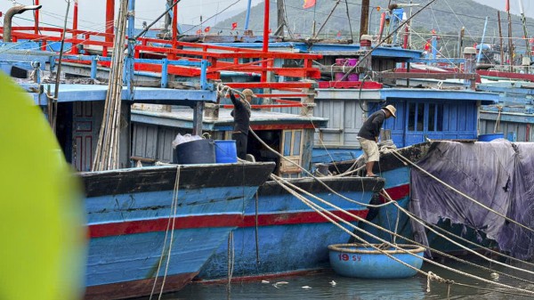 Thủy điện phải chủ động xả nước điều tiết lũ ứng phó bão số 13 Kalmaegi