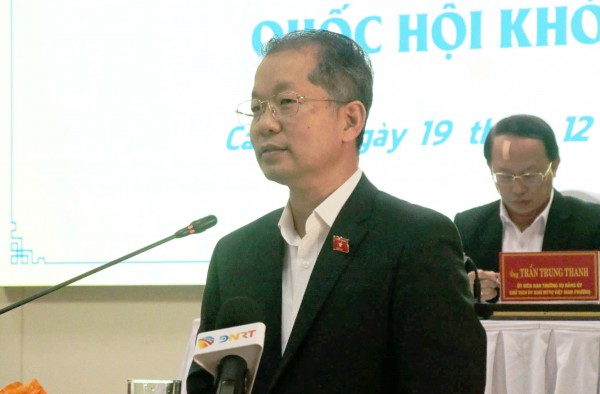 Thủy điện xả lũ trong bối cảnh mưa lớn khiến người dân không kịp trở tay