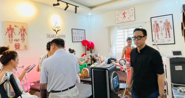 'Tiến sĩ' công khai khám chữa bệnh không phép