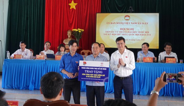 Tiếp xúc cử tri Gia Lai: Đề nghị xử lý sổ đỏ chồng lấn