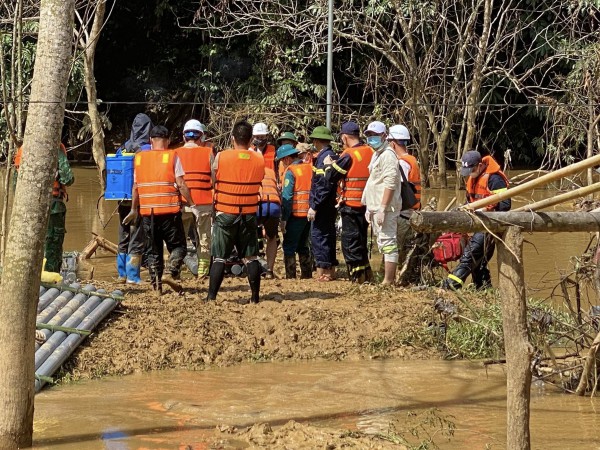 Tìm thấy nạn nhân cuối cùng vụ lũ quét tại cao tốc Đồng Đăng - Trà Lĩnh Tìm thấy nạn nhân cuối cùng vụ lũ quét tại cao tốc Đồng Đăng - Trà Lĩnh