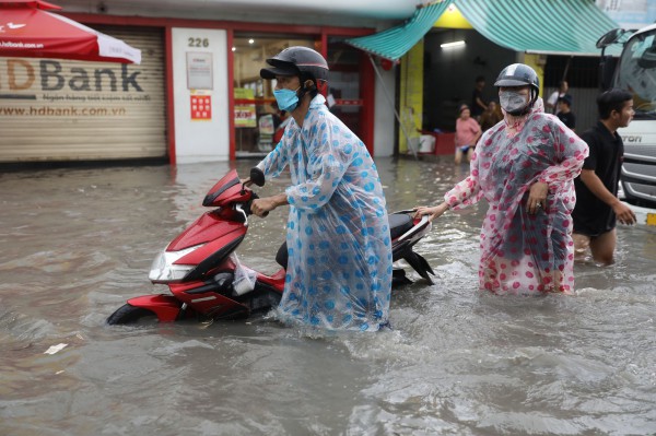 Tin tức thời tiết hôm nay 14.7.2023: Miền Bắc mưa lớn, cảnh báo gió mạnh trên biển