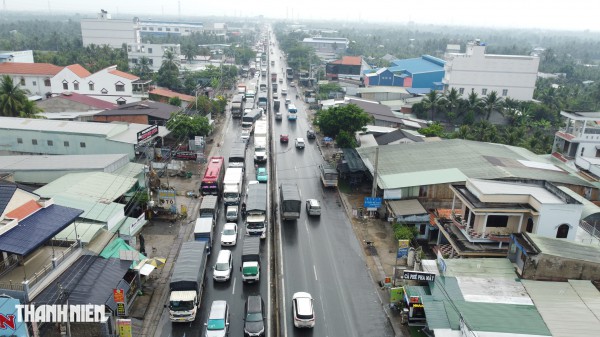 Tình hình giao thông tại các cửa ngõ về miền Tây chiều 24 tết
