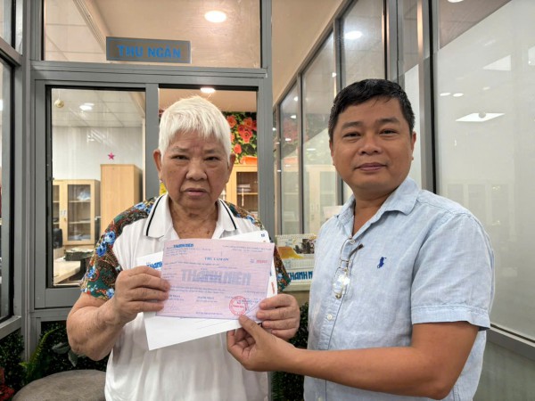 Tình người thắp sáng nơi rốn lũ Tình người thắp sáng nơi rốn lũ