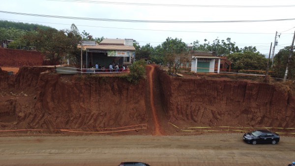 Tỉnh ủy Đồng Nai chỉ đạo làm rõ nội dung Báo Thanh Niên phản ánh về hạ cốt nền đường