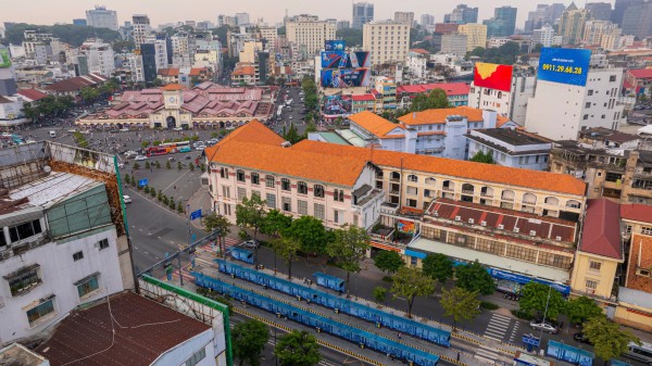 Tòa nhà cổ 111 năm tuổi gần chợ Bến Thành ở TP.HCM có gì đặc biệt? Tòa nhà cổ 111 năm tuổi gần chợ Bến Thành ở TP.HCM có gì đặc biệt?