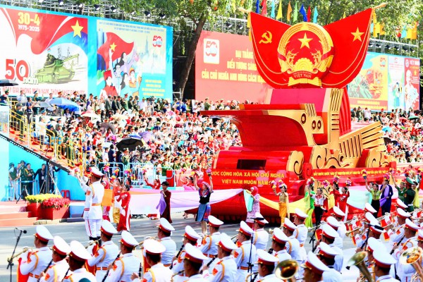 Toàn cảnh buổi tổng duyệt diễu binh, diễu hành ngày 27.4 ở TP.HCM