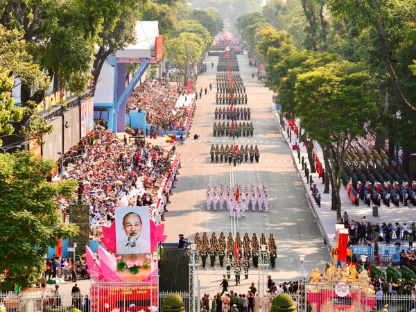 Toàn cảnh buổi tổng duyệt diễu binh, diễu hành ngày 27.4 ở TP.HCM