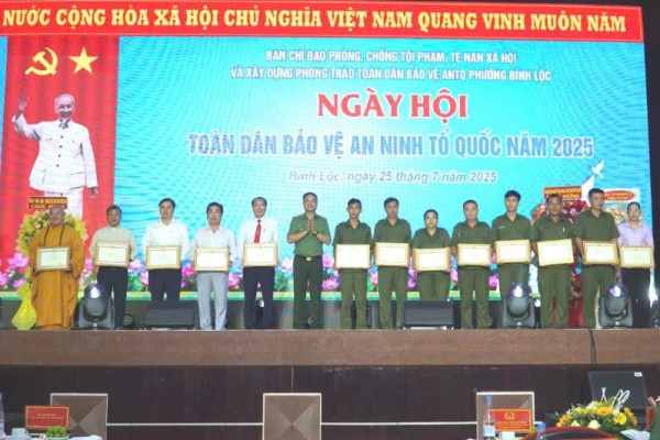 Toàn dân bảo vệ an ninh Tổ quốc Toàn dân bảo vệ an ninh Tổ quốc