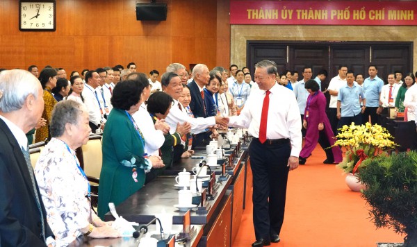 Tổng Bí thư: TP.HCM chăm lo người dân không chỉ dịp tết mà làm suốt năm