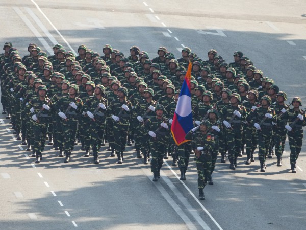 Tổng duyệt diễu binh 30.4 ở TP.HCM nhìn từ Dinh Độc Lập