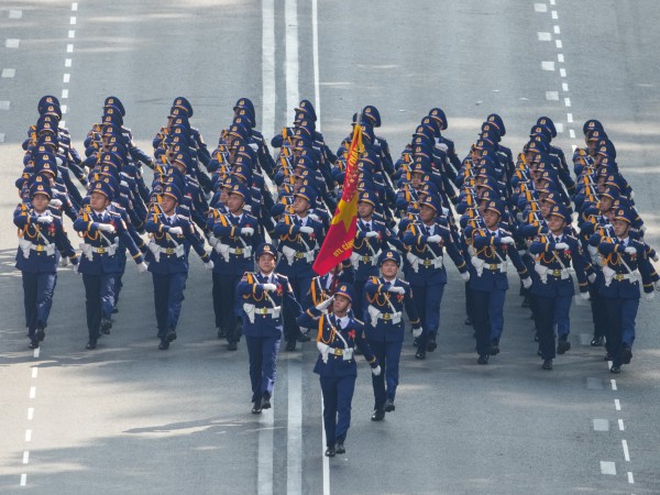 Tổng duyệt diễu binh 30.4 ở TP.HCM nhìn từ Dinh Độc Lập