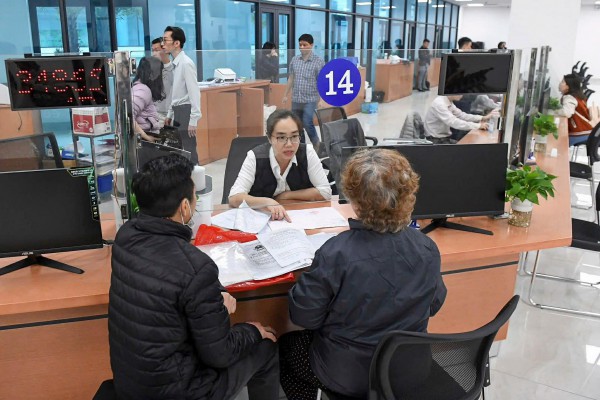 Triển khai 10 thủ tục BHXH, BHYT toàn trình, người dân làm hồ sơ hoàn toàn online