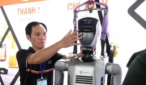 Triển lãm thiết bị công nghệ chiến lược tại Đại hội Đảng bộ TP.HCM Triển lãm thiết bị công nghệ chiến lược tại Đại hội Đảng bộ TP.HCM