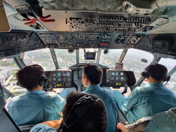 Trực thăng quân sự luyện tập bay treo cứu người tại Rạch Giá