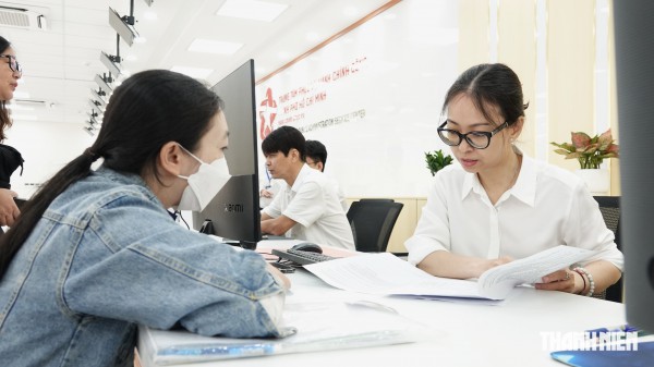 Trung tâm Phục vụ hành chính công TP.HCM chính thức nhận hồ sơ tập trung Trung tâm Phục vụ hành chính công TP.HCM chính thức nhận hồ sơ tập trung