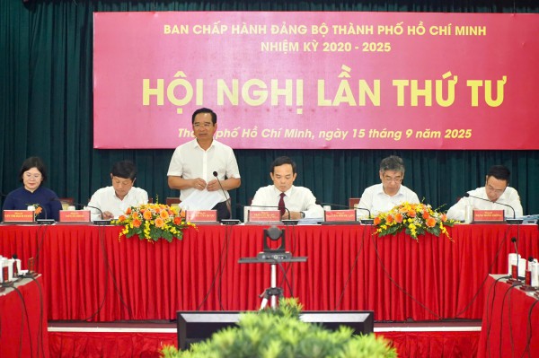 Trung tướng Mai Hoàng: Cướp giật ở TP.HCM không còn phức tạp Trung tướng Mai Hoàng: Cướp giật ở TP.HCM không còn phức tạp