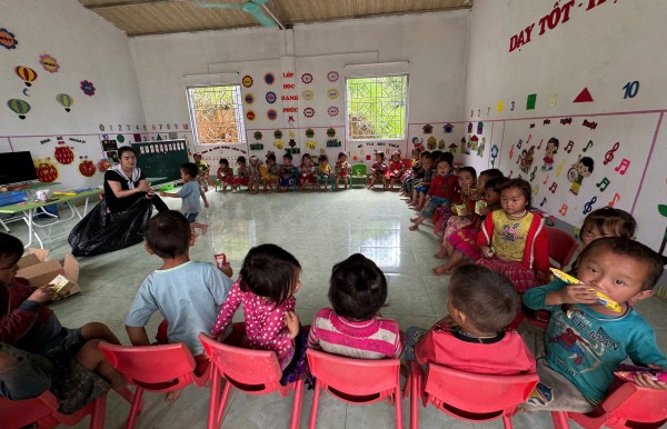 Từ 'vai ác' màn ảnh đến hành trình gieo 'trái tim hồng' thiện nguyện ở đời thường Từ 'vai ác' màn ảnh đến hành trình gieo 'trái tim hồng' thiện nguyện ở đời thường