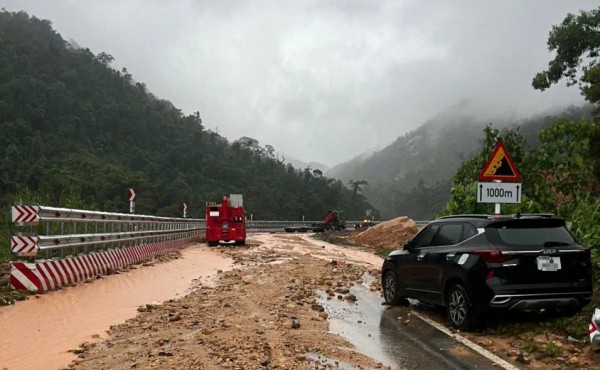 Tuyến Đà Lạt - Nha Trang lưu thông thế nào khi cấm đèo Prenn, đèo Khánh Lê?