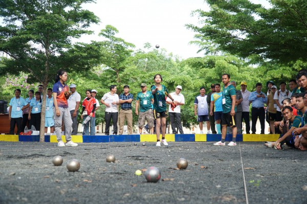 VRG lần đầu tổ chức hội thao cho công nhân viên tại Campuchia