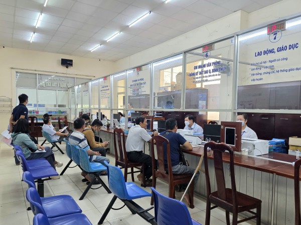 Vận hành chính quyền địa phương 2 cấp tại miền Tây: Thủ tục hành chính ra sao? Vận hành chính quyền địa phương 2 cấp tại miền Tây: Thủ tục hành chính ra sao?