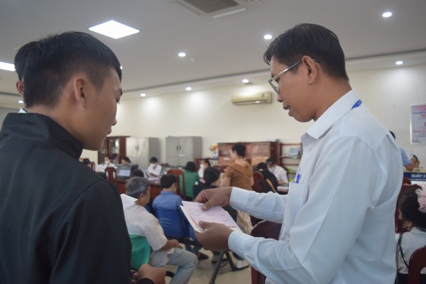 Vận hành chính quyền địa phương 2 cấp tại miền Tây: Thủ tục hành chính ra sao? Vận hành chính quyền địa phương 2 cấp tại miền Tây: Thủ tục hành chính ra sao?